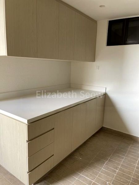 3 Bed Condo for Rent in  The Colonnade - Image 15