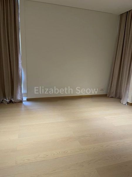 3 Bed Condo for Rent in  The Colonnade - Image 7