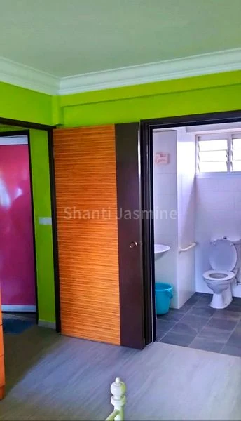 Master Room (HDB) for Rent in 310C Ang Mo Kio Avenue 1 - Image 4