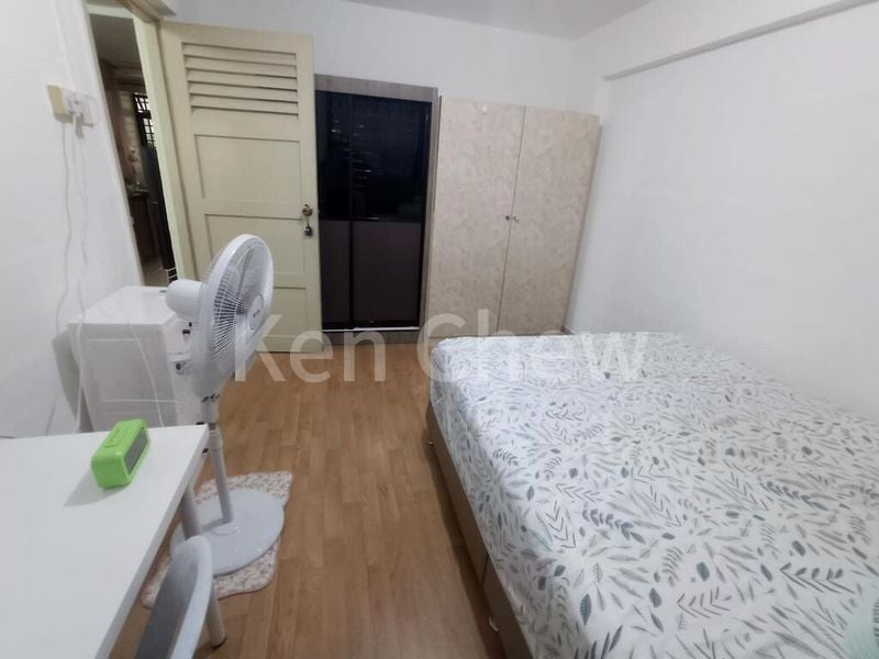 Common Room (HDB) for Rent in  92 Commonwealth Drive - Image 3
