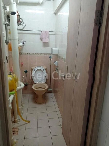 Common Room (HDB) for Rent in  92 Commonwealth Drive - Image 1