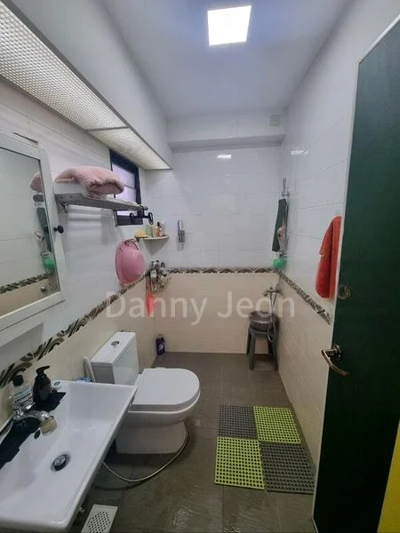 4 Room (4I) HDB for Rent in  26D Jalan Membina - Image 6