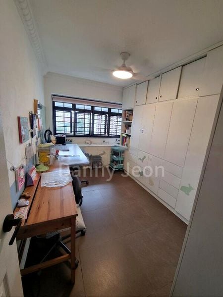 4 Room (4I) HDB for Rent in  26D Jalan Membina - Image 4