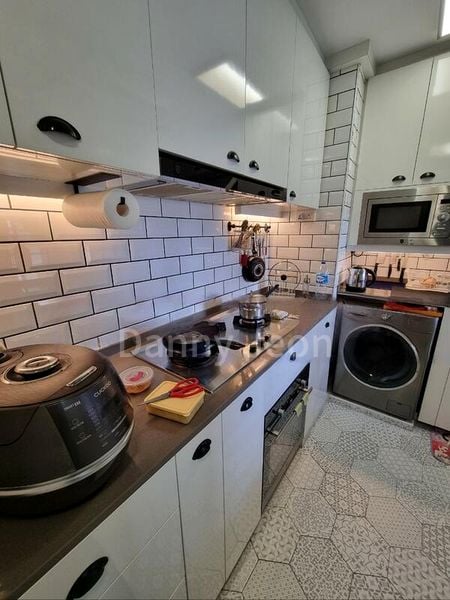 4 Room (4I) HDB for Rent in  26D Jalan Membina - Image 9