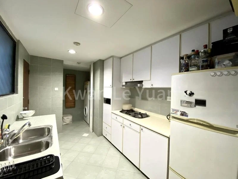 1 Bed Apartment (Condo) for Sale in  International Plaza - Image 6