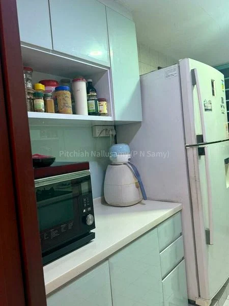 4 Bed Condo for Rent in Hazel Park Condominium - Image 9