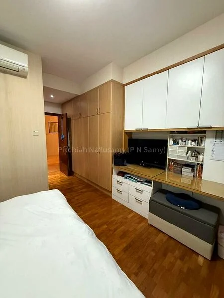 4 Bed Condo for Rent in Hazel Park Condominium - Image 2