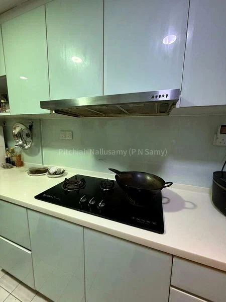 4 Bed Condo for Rent in Hazel Park Condominium - Image 8