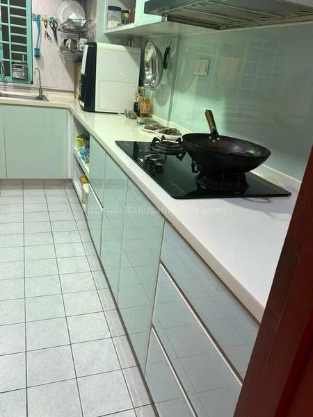 4 Bed Condo for Rent in Hazel Park Condominium - Image 11