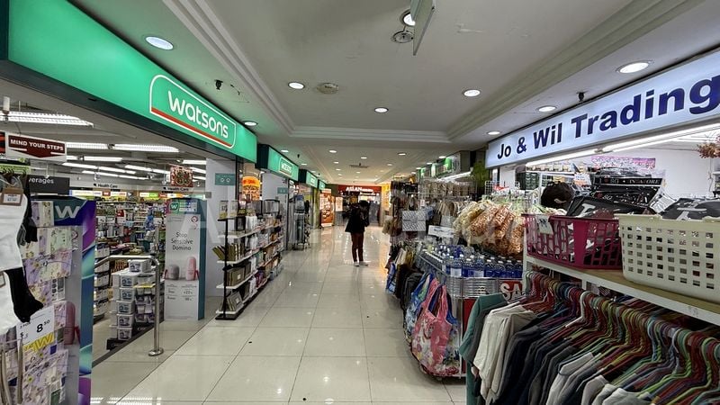 Mall Shop for Rent in Lucky Plaza - Image 8
