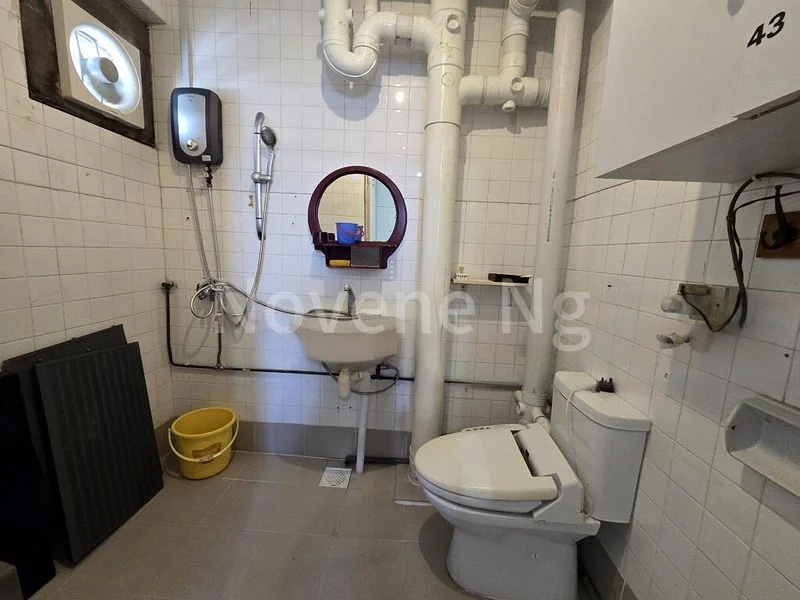 5 Room (5STD) HDB for Sale in 21 Holland Drive - Image 8