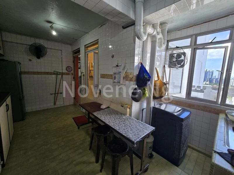 5 Room (5STD) HDB for Sale in 21 Holland Drive - Image 12