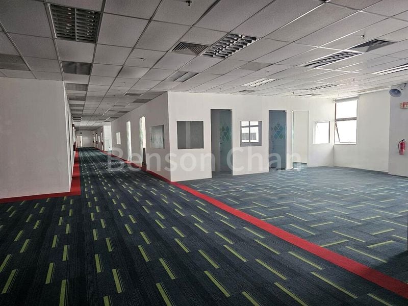 Light Industrial (B1) for Rent: BTH Centre - Image 4