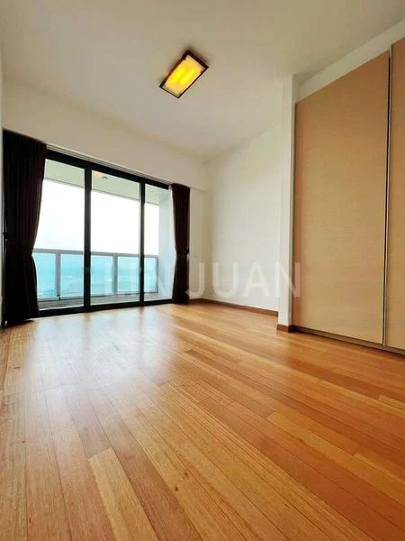 2 Bed Condo for Sale in  Marina Bay Link Mall - Image 3