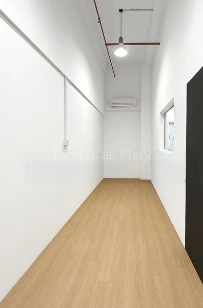 Light Industrial (B1) for Rent: Woodlands Horizon - Image 4