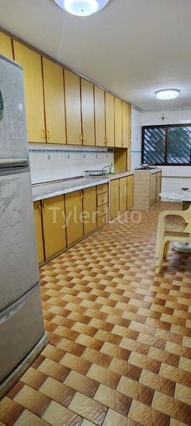 5 Room (5I) HDB for Sale in 425 Tampines Street 41 - Image 5