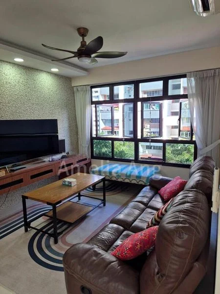 4 Room (4A) HDB for Rent in  208A Clementi Avenue 6 - Image 1