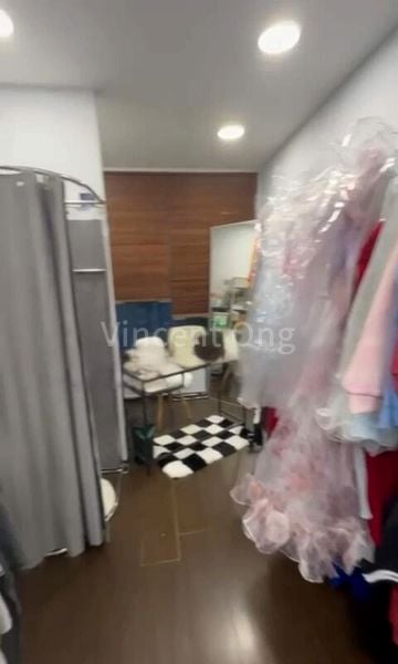 Shop / Shophouse for Sale: Queensway Shopping Centre - Image 4