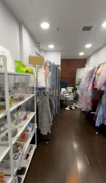 Shop / Shophouse for Sale: Queensway Shopping Centre - Image 5