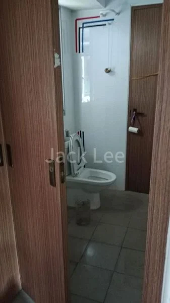 3 Room (3A) HDB for Rent in  439A Bukit Batok West Avenue 8 - Image 6