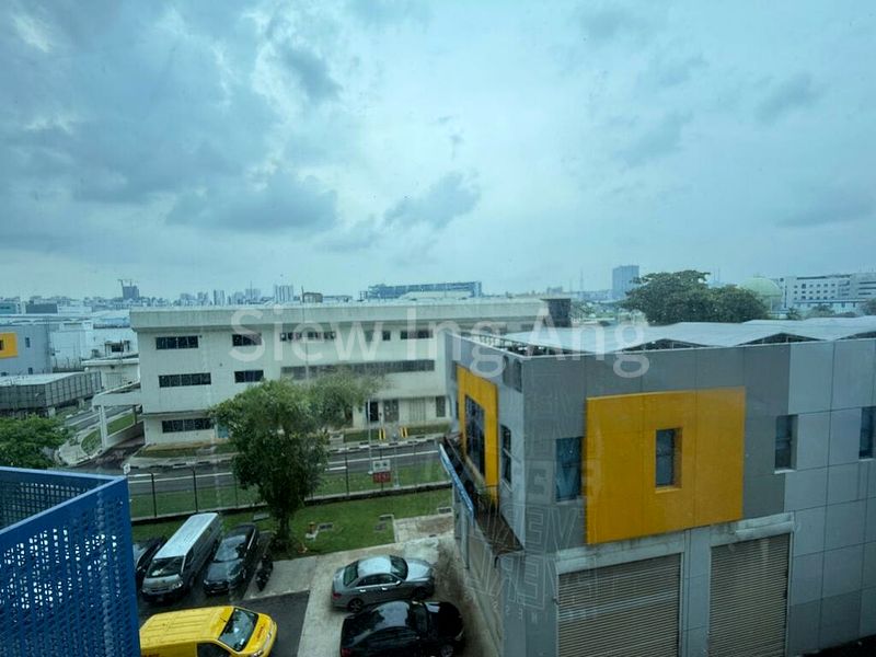 Light Industrial (B1) for Rent: Tradehub 21 - Image 1