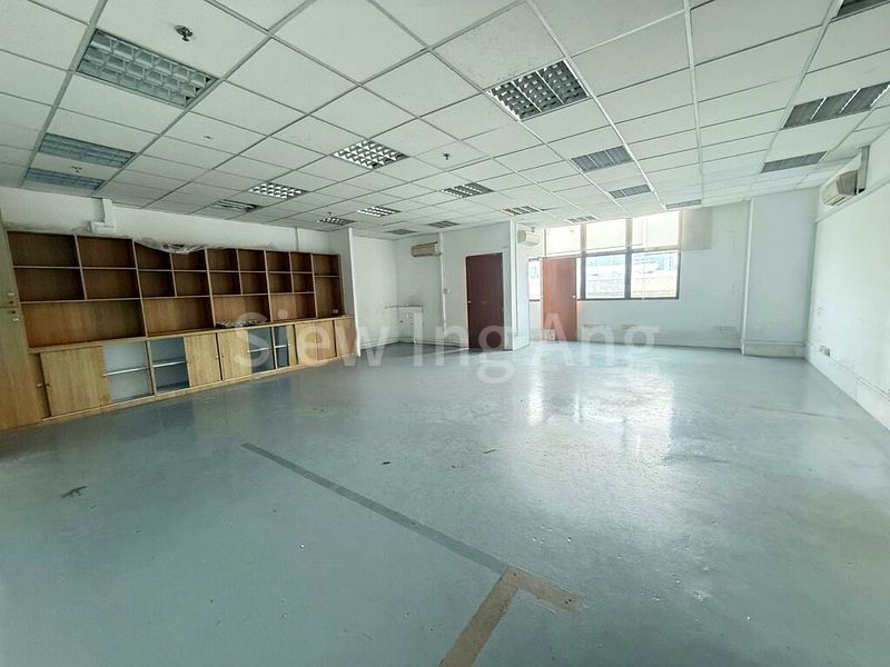 Light Industrial (B1) for Rent: Tradehub 21 - Image 7