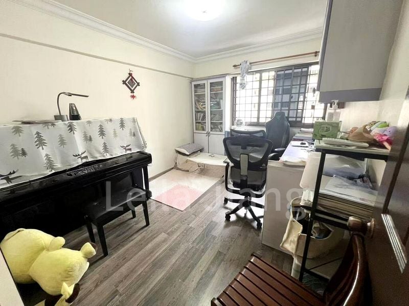 4 Room (4A) HDB for Rent in  709 Clementi West Street 2 - Image 4