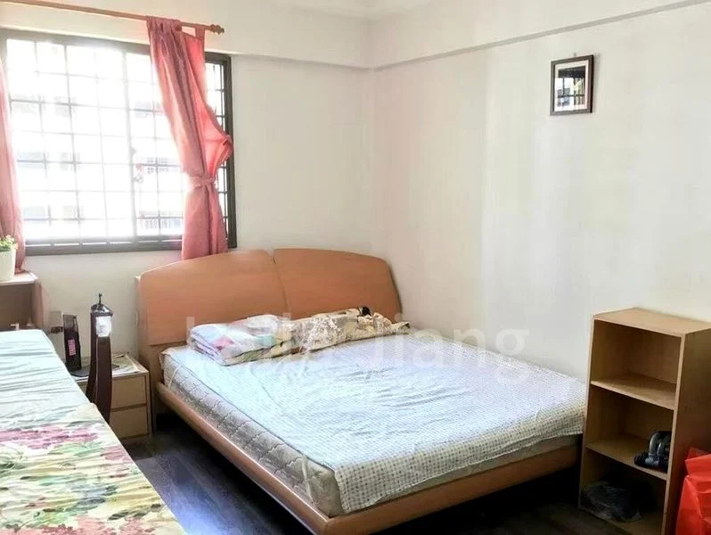 4 Room (4A) HDB for Rent in  709 Clementi West Street 2 - Image 3