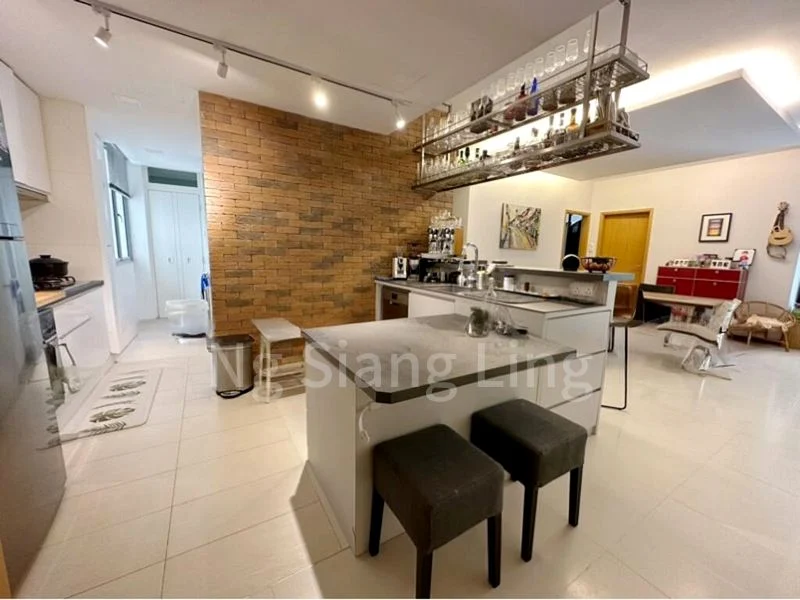3 Bed Condo for Rent in  8 @ Mount Sophia - Image 7