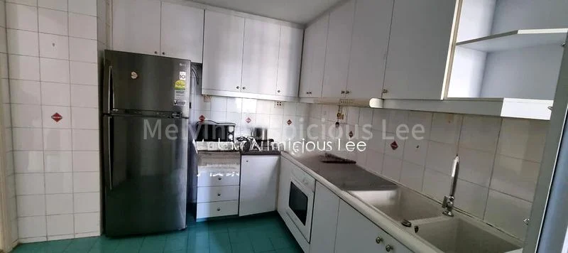 5 Bed Apartment (Condo) for Rent in  Euro-Asia Court - Image 9