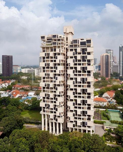 3 Bed Condo for Rent in  The Colonnade - Image 6