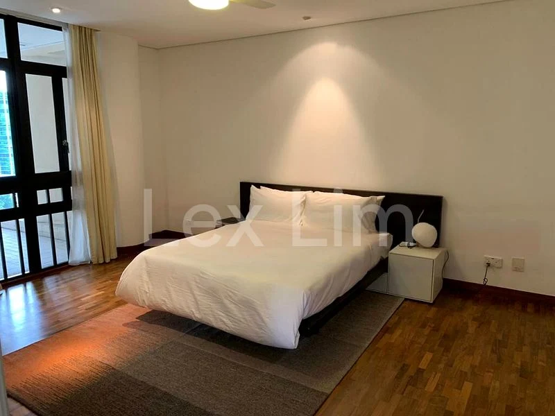 3 Bed Condo for Rent in  The Colonnade - Image 2