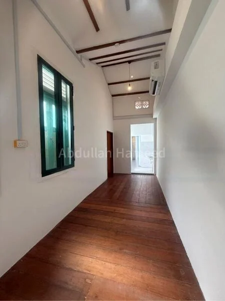 Food & Beverage for Rent: 19 Norris Road - Image 1
