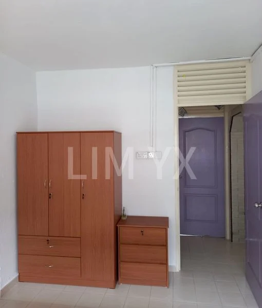 Common Room (HDB) for Rent in 236 Hougang Avenue 1 - Image 3