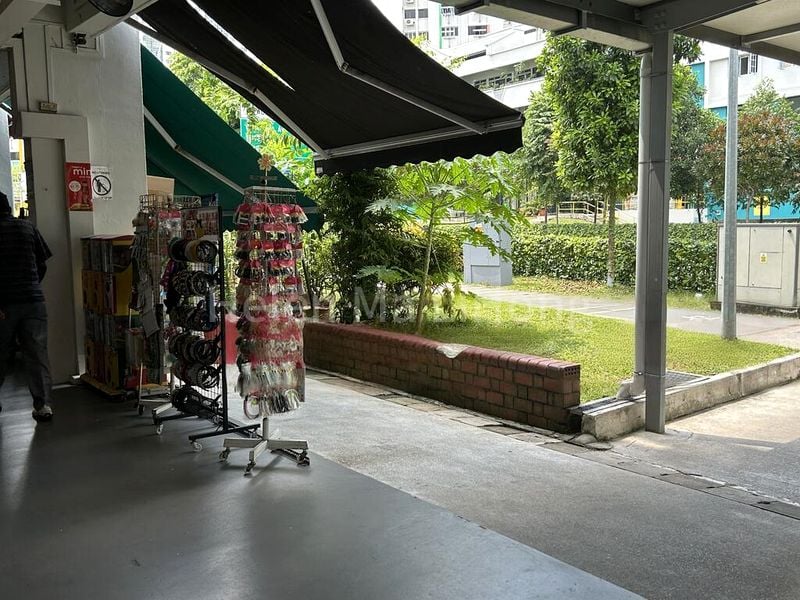 Shop / Shophouse for Rent: 166 Woodlands Street 13 - Image 3