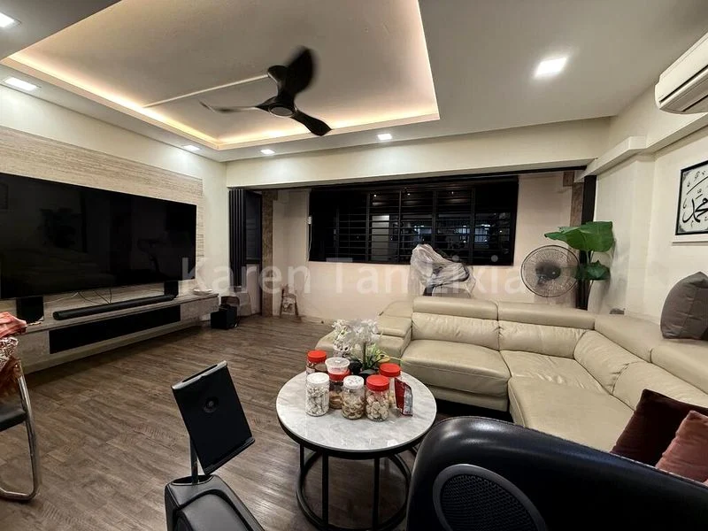 Maisonette HDB for Sale in  558 Jurong West Street 42 - Image 4