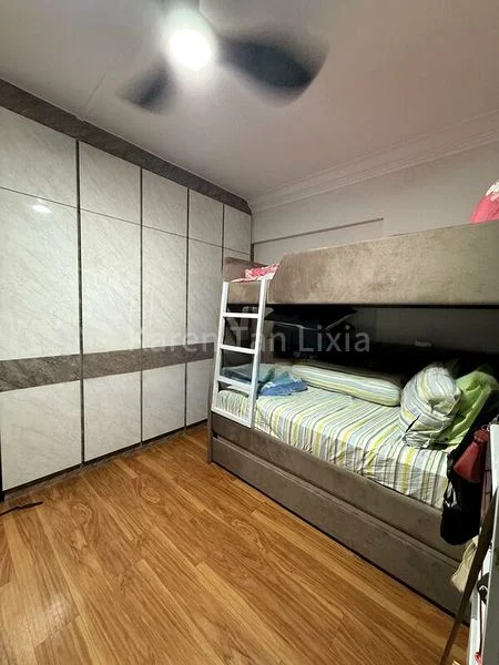 Maisonette HDB for Sale in  558 Jurong West Street 42 - Image 7