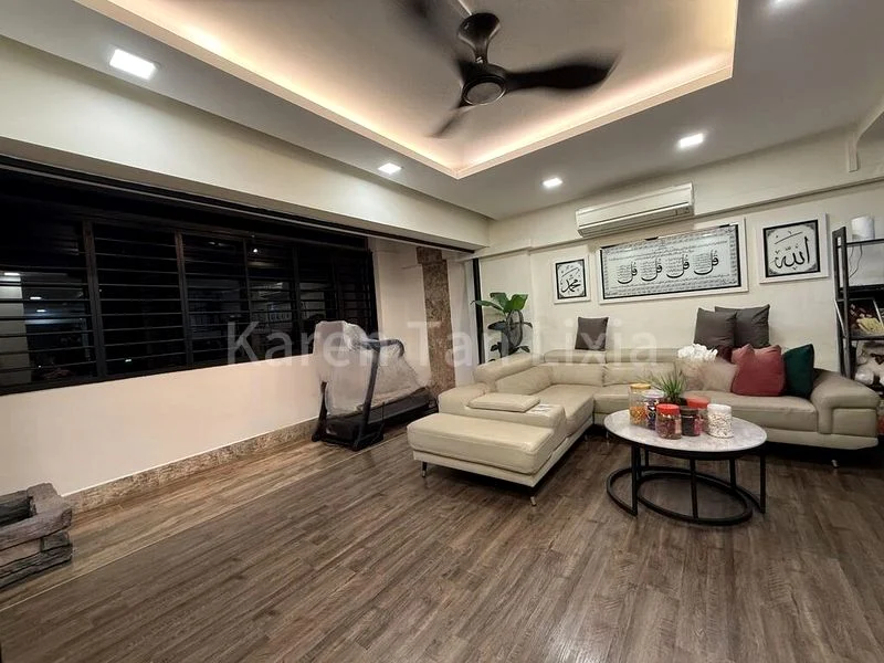 Maisonette HDB for Sale in  558 Jurong West Street 42 - Image 3