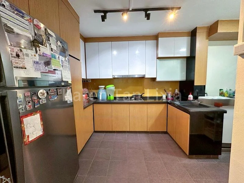 Maisonette HDB for Sale in  558 Jurong West Street 42 - Image 10
