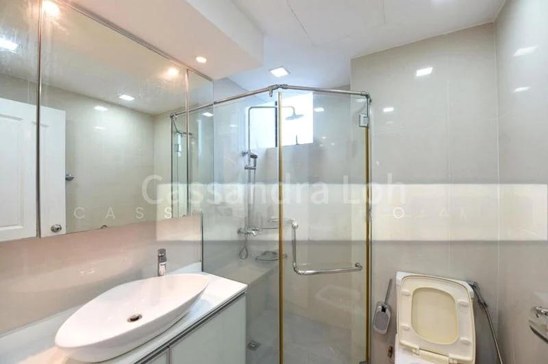 5 Bed Condo for Rent in  Spring Grove - Image 9