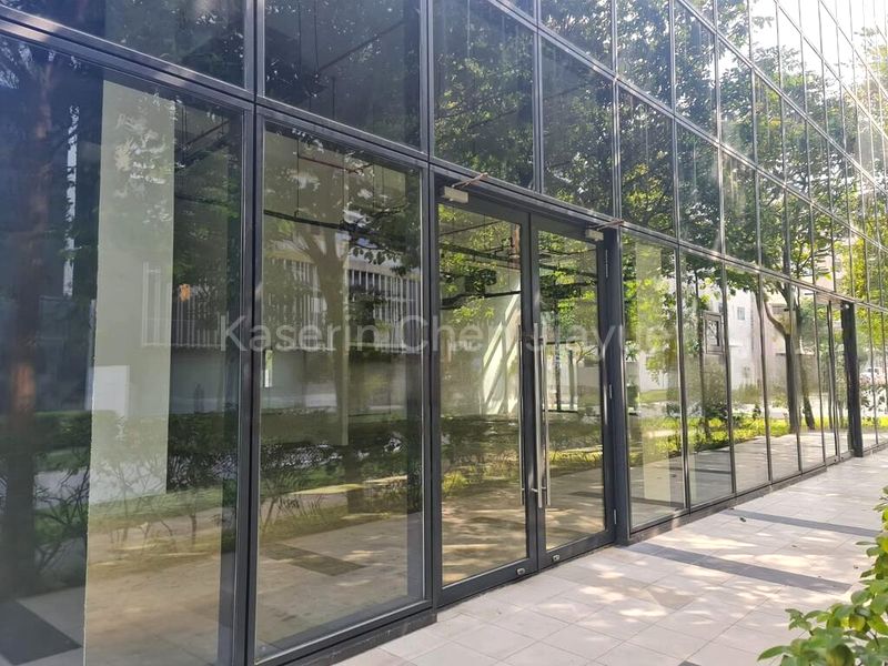 Light Industrial (B1) for Rent: Novelty BizCentre - Image 2