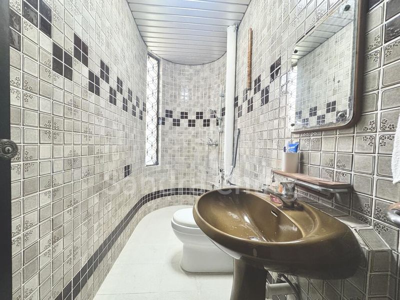 5 Bed Semi-Detached House (Landed) for Sale in  Kang Choo Bin Road - Image 5