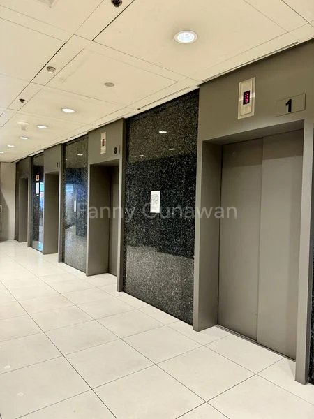 Mall Shop for Sale in  Peninsula Plaza - Image 4