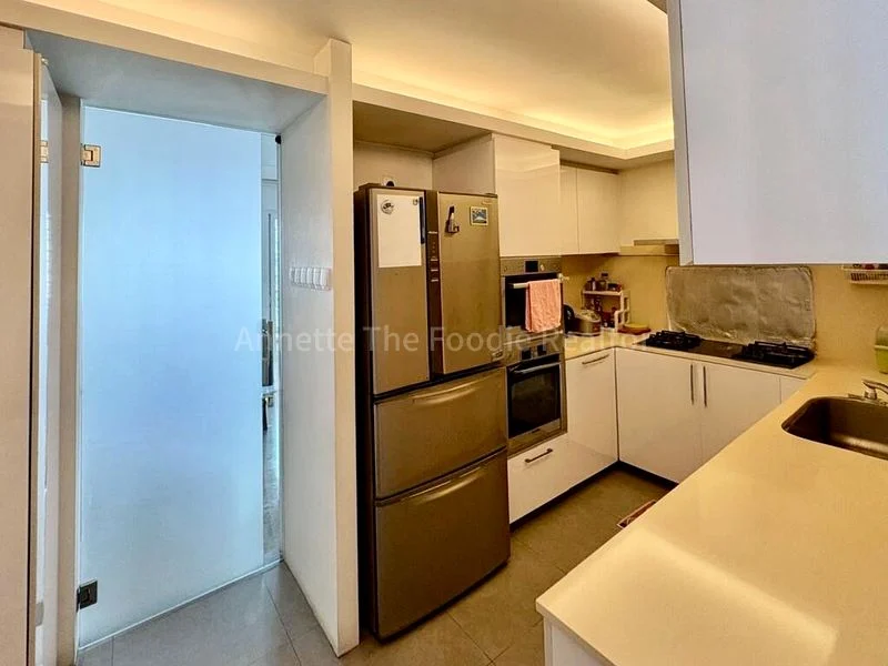 4 Bed Apartment (Condo) for Sale in  The Warren - Image 4