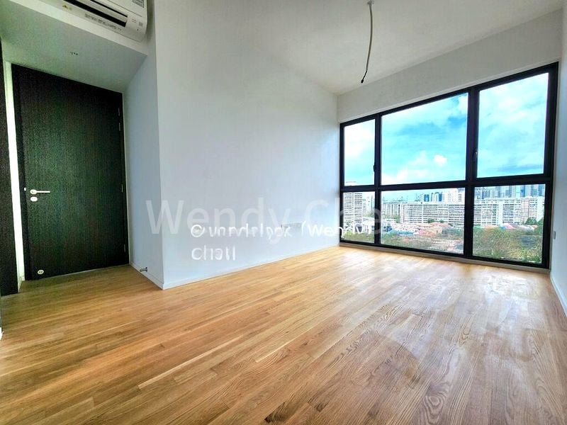 5 Bed Condo for Rent in  Clavon - Image 3