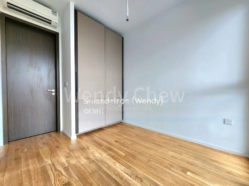 5 Bed Condo for Rent in  Clavon - Image 4