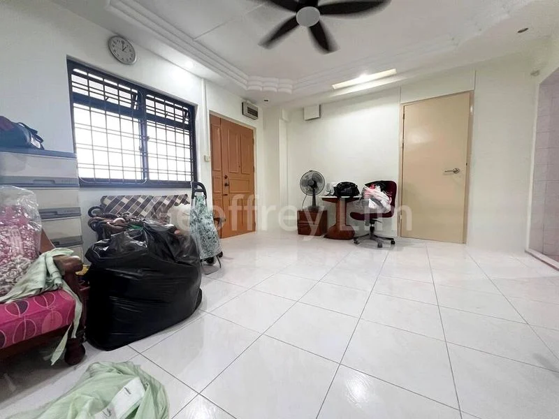 4 Room (4NG) HDB for Rent in 327 Sembawang Crescent - Image 1