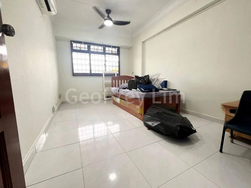 4 Room (4NG) HDB for Rent in 327 Sembawang Crescent - Image 2