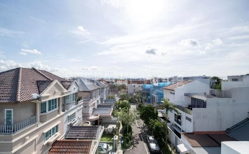 5 Bed Corner Terrace (Landed) for Sale in Palm Haven - Image 4