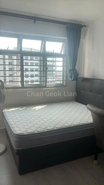 Common Room (HDB) for Rent in 461A Bukit Batok West Avenue 8 - Image 1